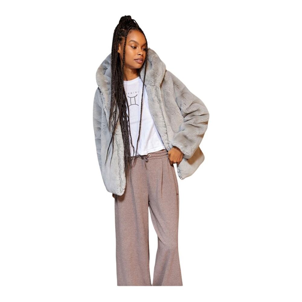 Urban Outfitters Chelsea Vegan Fur Urban Glam Plush Jacket Coat